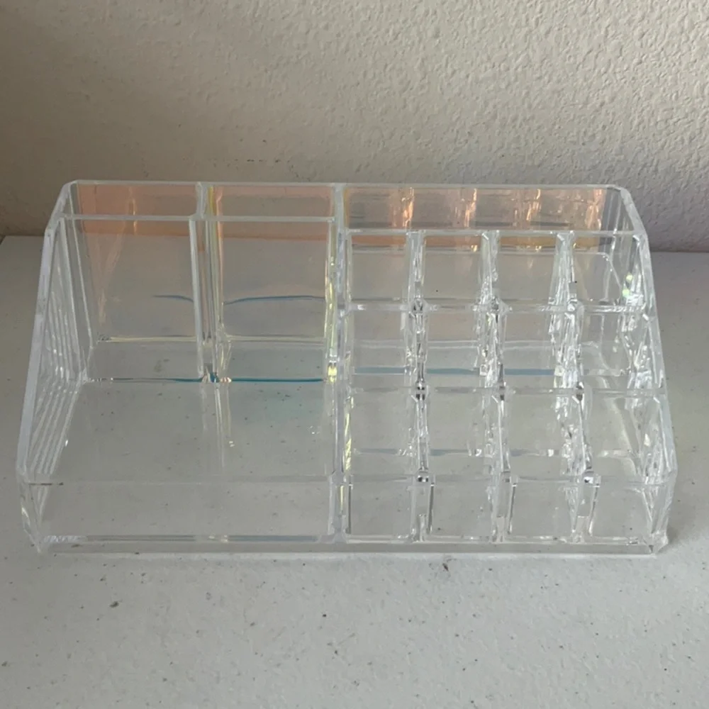 Clear Makeup Organizer with Tiered Design and Multiple Compartments